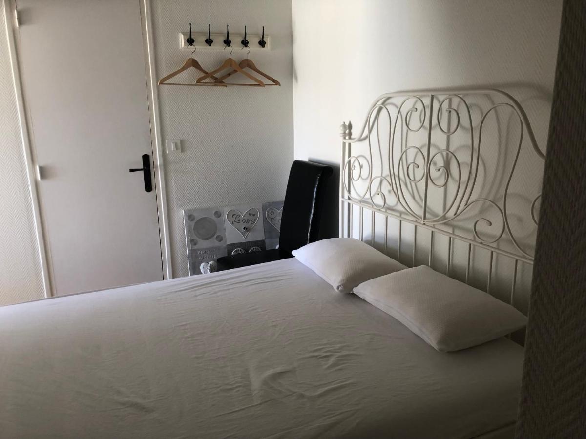 Fleur D'Iris Bed & Breakfast Perpezac-le-Blanc Exterior photo